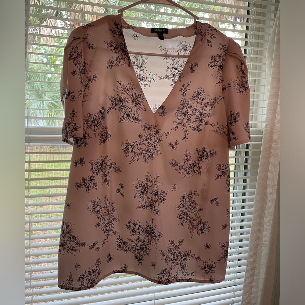 Express Floral Blouse